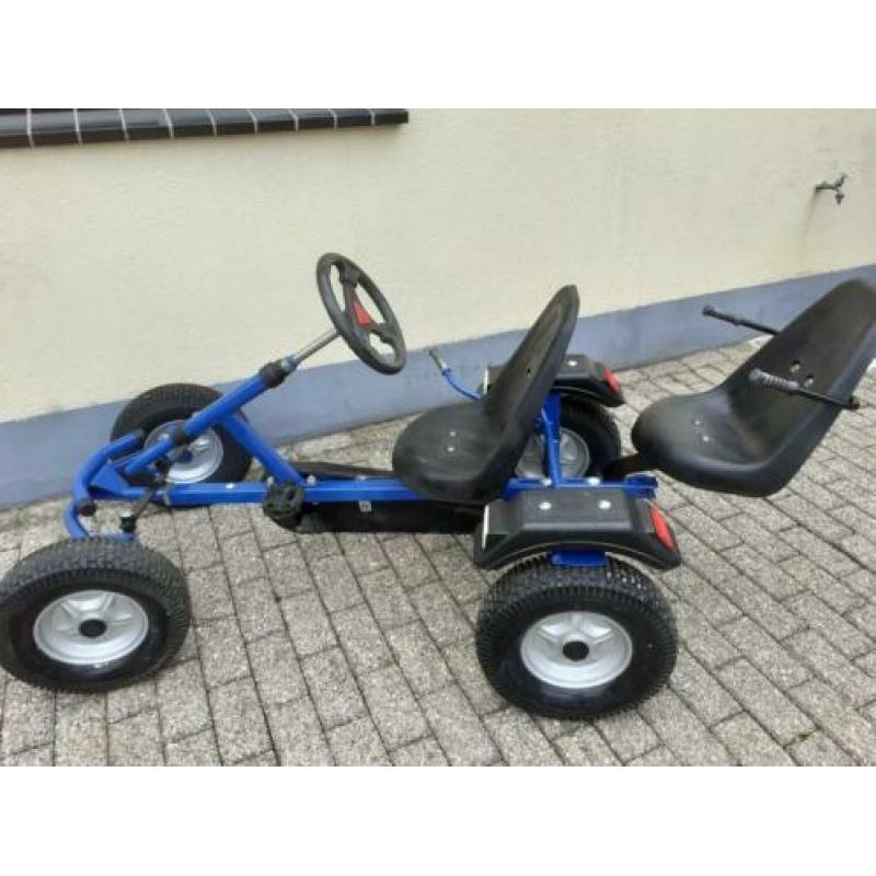 Nette robuste skelter met duo zit en vrijloop