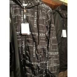 Jassen /zomer ??moncler ??stone island ??Amiri??