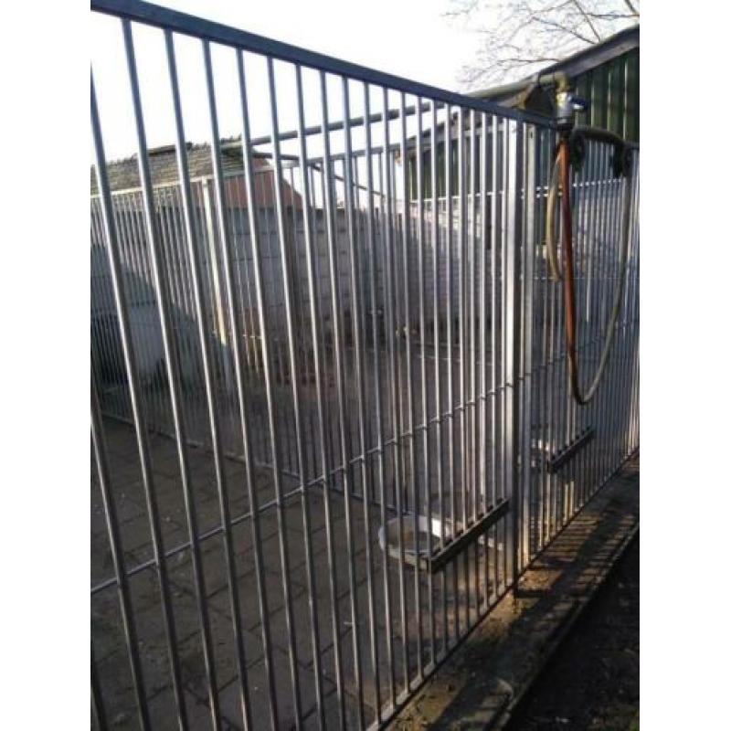 Te koop hekwerk hondenkennel