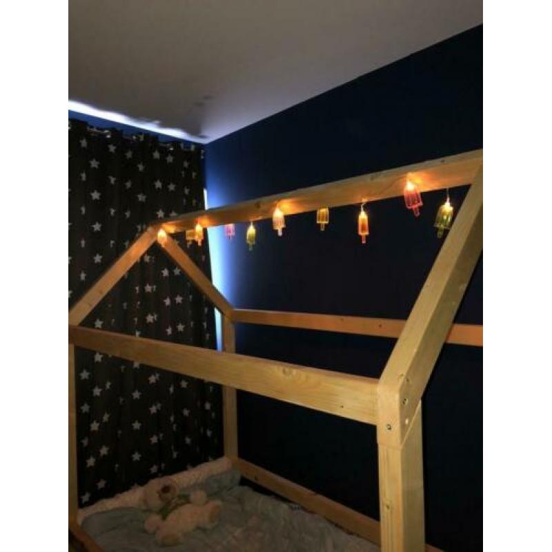 Houten kinderbed 2 stuks 80x170 cm met 2 lades. Incl matras