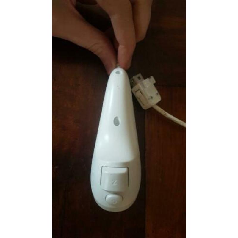 1 origineel Wii stuurtje + 1 originele Wii nunchuk
