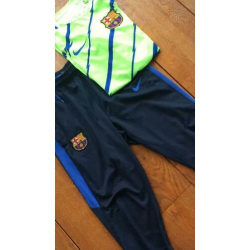 Origineel Barcelona trainingsbroek en shirt