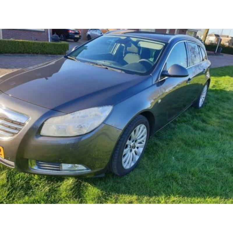 Opel Insignia 2.0 Cdti 118KW Sports Tourer AUT 2011 Grijs