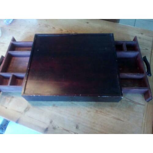 Lade kast 45/38 cm de laadjes zijn 29 cm br/21cm diep