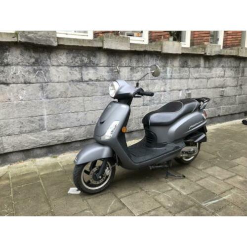 Sym Fiddle 50 4 Takt 25 Km Matgrijs 1040 km - Bouwjaar 2019