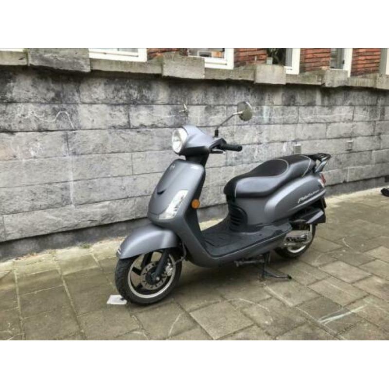 Sym Fiddle 50 4 Takt 25 Km Matgrijs 1040 km - Bouwjaar 2019