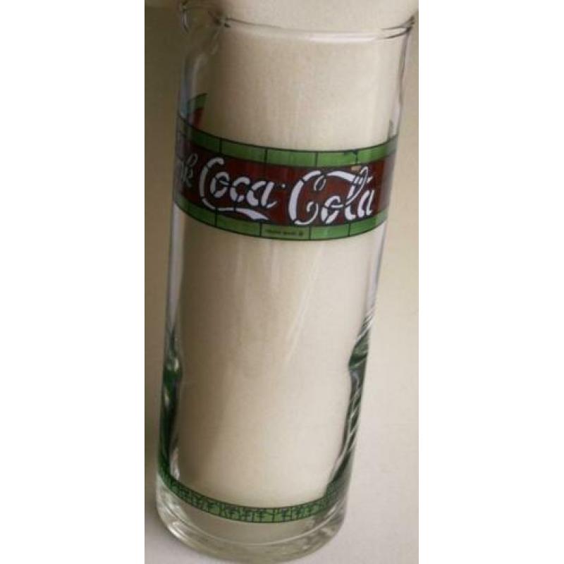 Glazen Coca Cola schenkkan groen / rode band glas en lood ef
