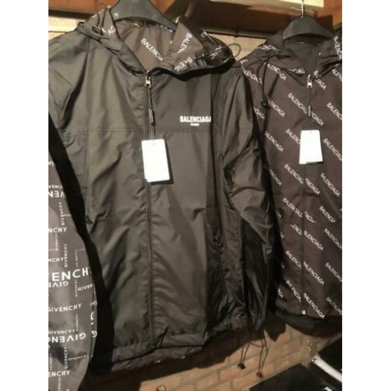 Jassen /zomer ??moncler ??stone island ??Amiri??
