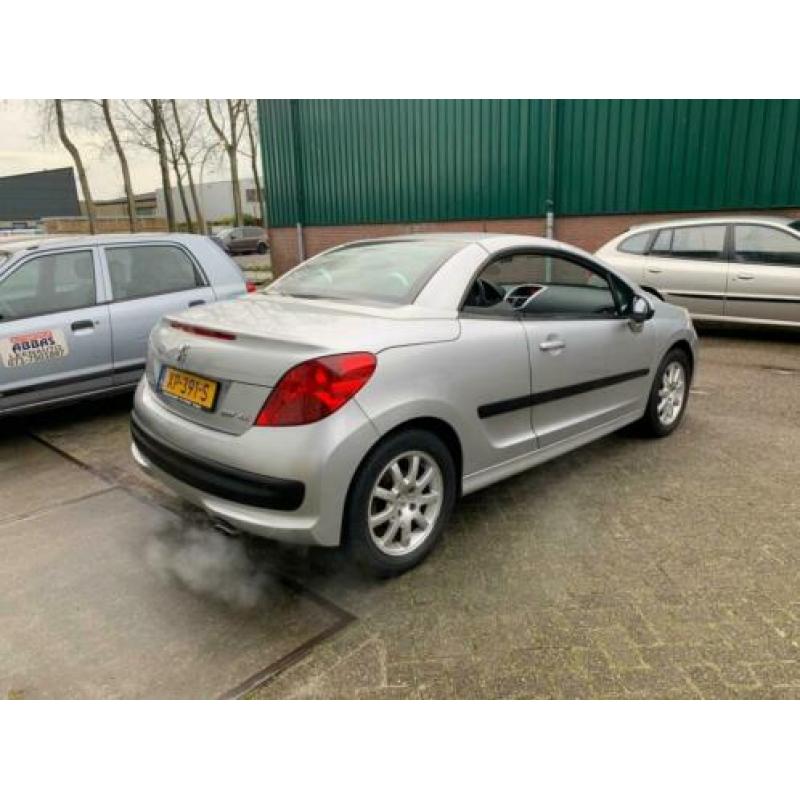 Peugeot 207 CC 1.6 VTi