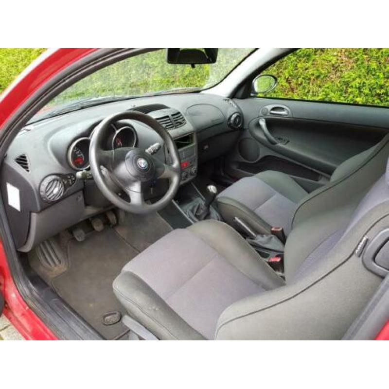 Alfa Romeo 147 1.6 T.Spark|Motor Defect|Handel|DHZ