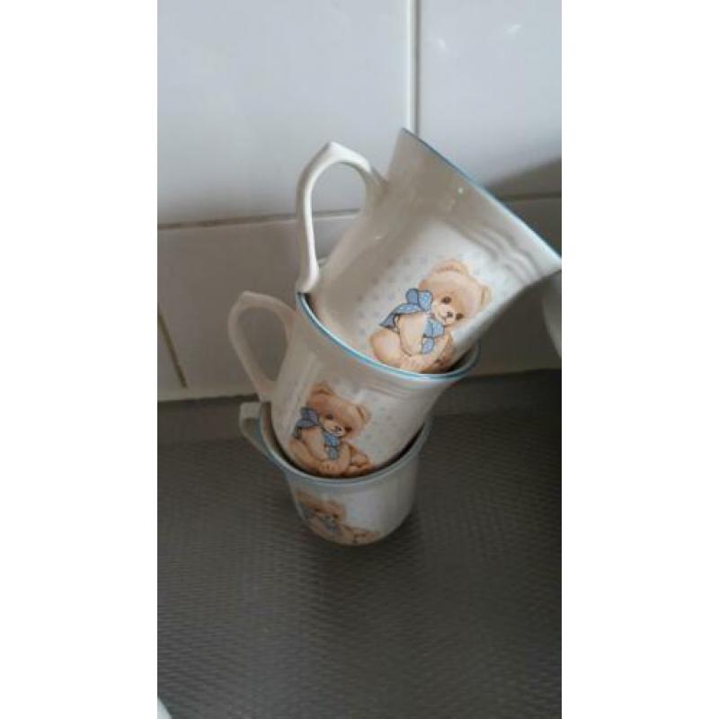 Iemand nog interesse in dit servies?