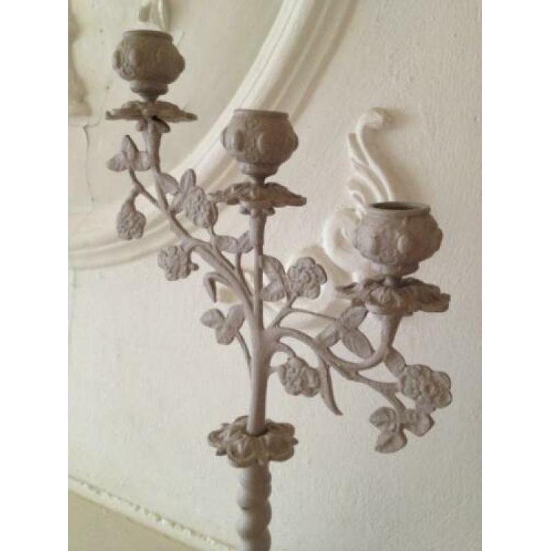 Antiek brocante kandelaars bloemknop 2 stuks 45 euro