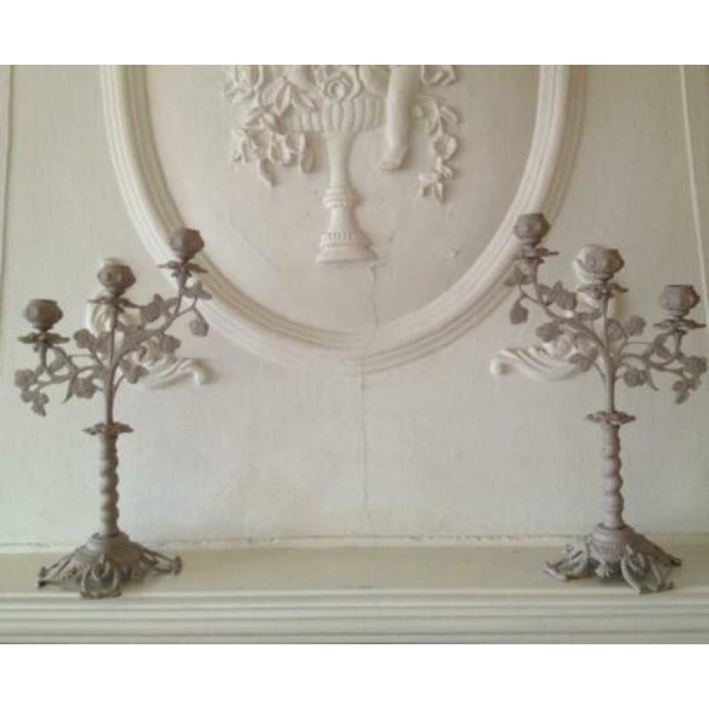 Antiek brocante kandelaars bloemknop 2 stuks 45 euro