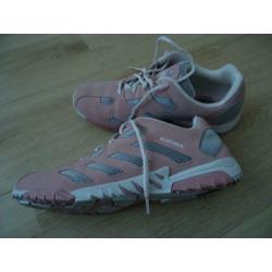 Laarzen echt leder en sneakers suede look .