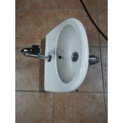 Fontijn toilet, wasbak, Hansa kraan, crème sphinx.