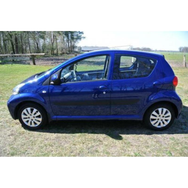 Toyota Aygo 1.0 12V Vvt-i 5DRS 2008 Blauw + winterbanden
