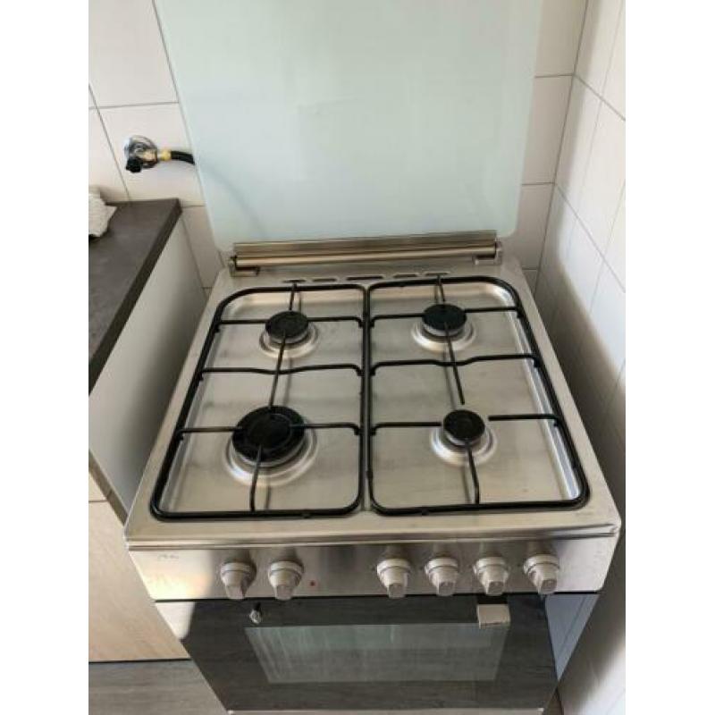 Gebruikte ETNA gasfornuis klein defect