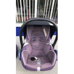 Maxi-Cosi draagbare autostoel met regenhoes
