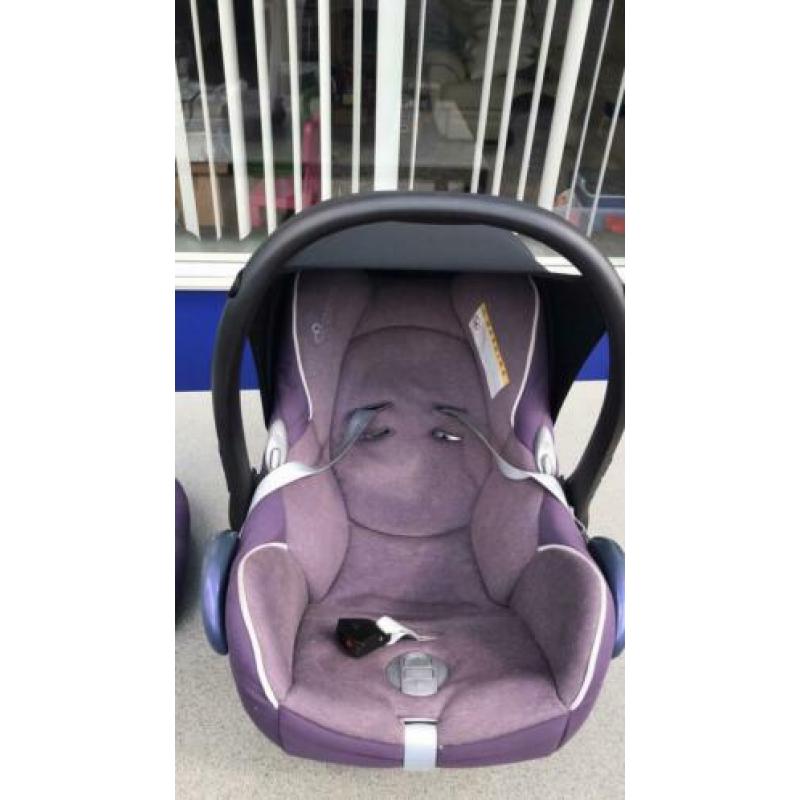 Maxi-Cosi draagbare autostoel met regenhoes