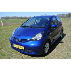 Toyota Aygo 1.0 12V Vvt-i 5DRS 2008 Blauw + winterbanden
