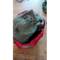 1 tas met kleren maat 176 tot maat s
