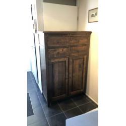 Koloniale stijl stevig donkerbruine houten kast