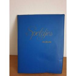 Album met speldjes