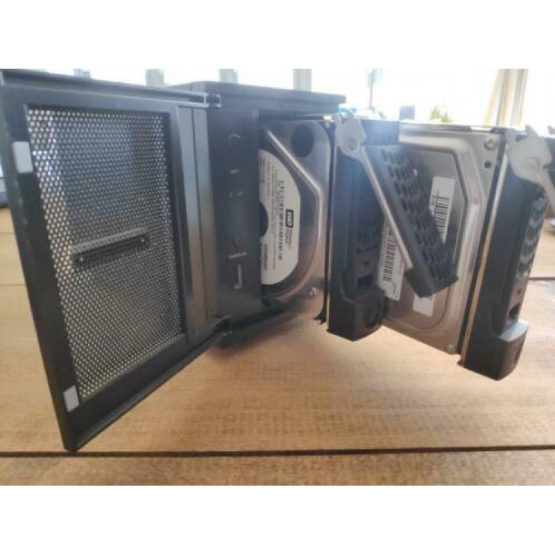 Netgear ReadyNas Duo + 2x500GB HDDs