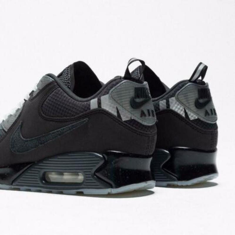 Nike Air Max 90 Undefeated 42