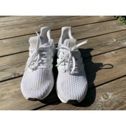 Adidas Ultra Boost maat 37 1/3