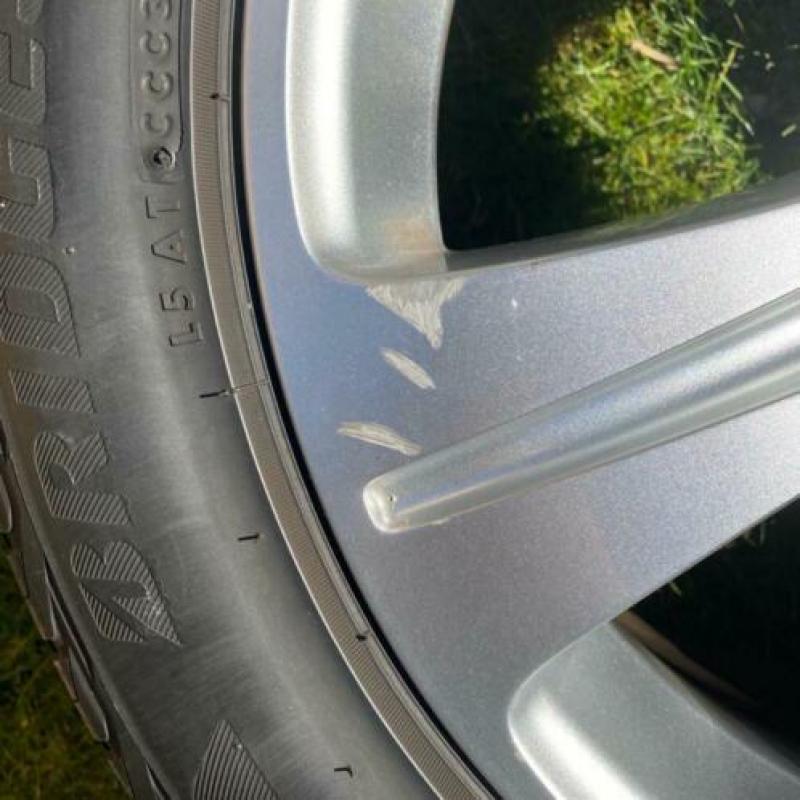 Velgen Mercedes w 213. 17 inch 245 breed 45 hoog