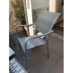 4 nette tuinstoelen