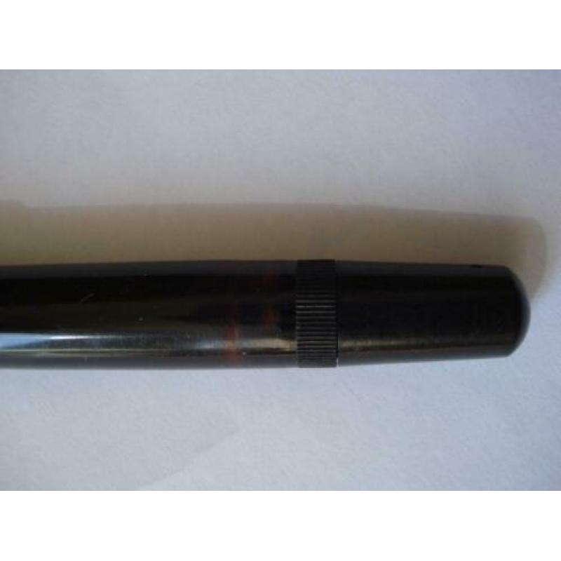 Vulpen CROWN-STYLO zwart met een rond stylo pennetje