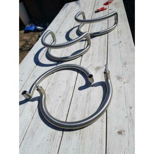 Drie maal duwstang 42 cm hoog en 24 cm breed