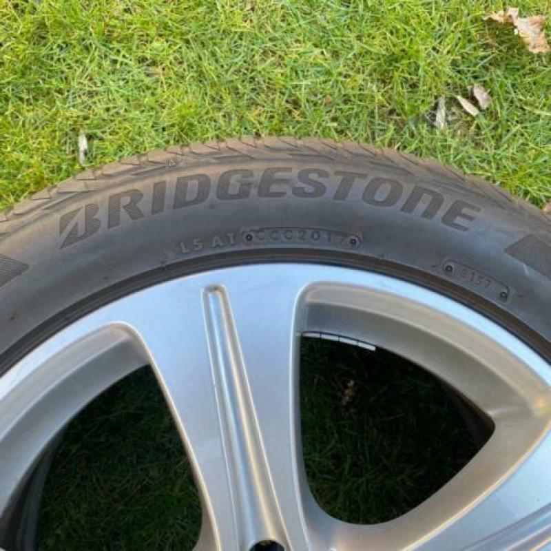 Velgen Mercedes w 213. 17 inch 245 breed 45 hoog