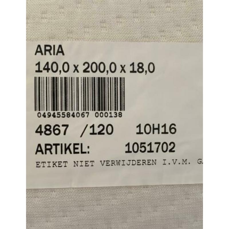 Tweepersoons bed (compleet met Aria matras) Hout 140x200