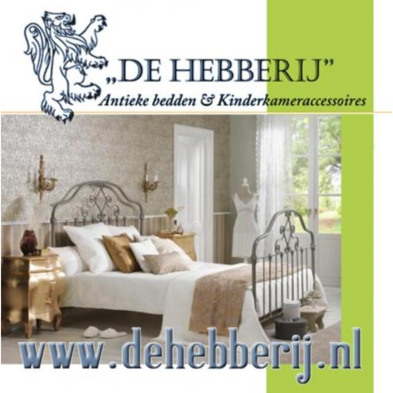 antiek frans spijlenbed gerestaureerd of in originele staat