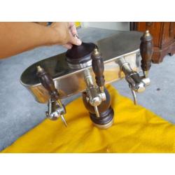 Oude antieke biertap