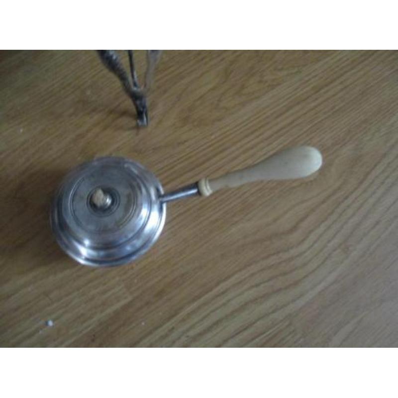 Verzilverde theepot warmhouder met lont en bakelietten