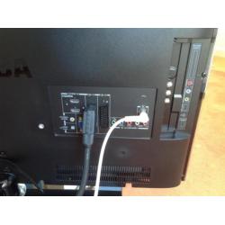 TOSHIBA LCD TV, type REGZA, diameter 80 cm