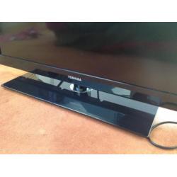 TOSHIBA LCD TV, type REGZA, diameter 80 cm