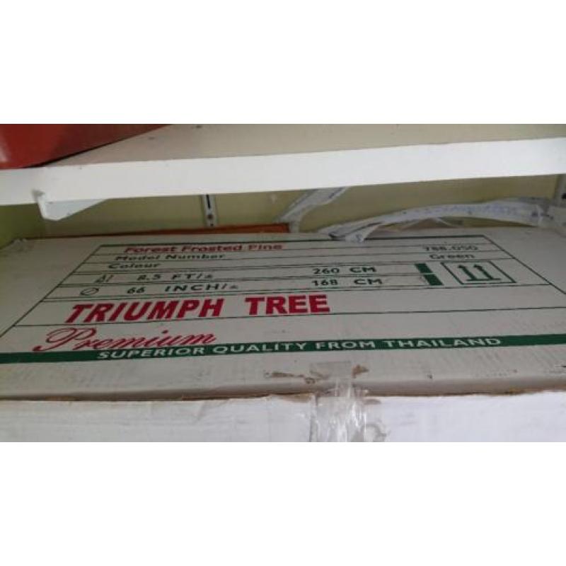 Supermooie Triumph Forest Frosted Pine Tree kerstboom 260 cm