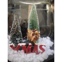 Nieuw ! Stilleven Glazen Bak met Kerst Terriër