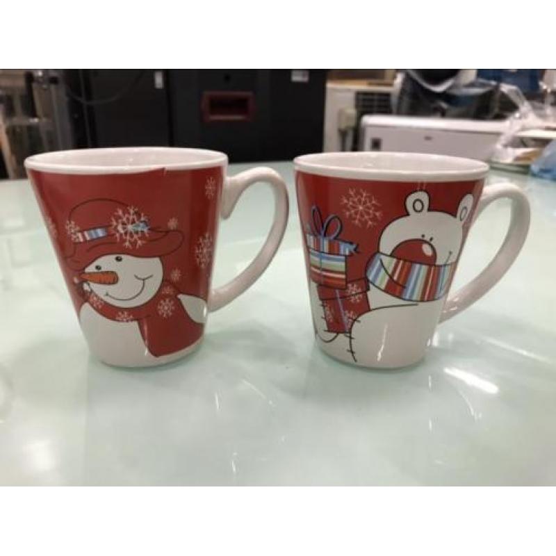 Partij kerst mokken/bekers ca. 70 stuks