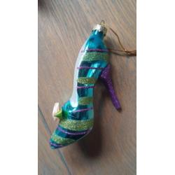 11 "kerstballen" ivorm van een dames schoen/ pump / kerst