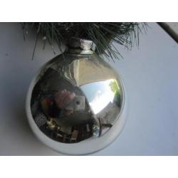 Vintage oude Kerstversiering zilveren Kerstbal deco sterren