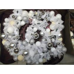 Kerstballen Guirlande Deluxe 250 cm(wit)kerst ballen slinger