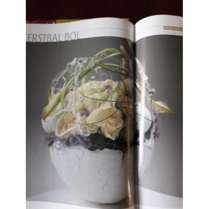 Kerst bloemschikken en kerstspecial, 2 kersttijdschriften
