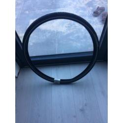 Vouwfiets samen met een nieuwe fietsband