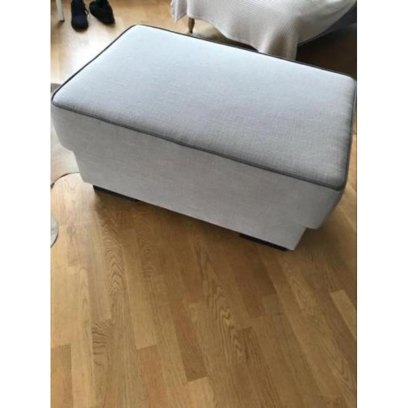 Te koop Hocker kleur Taupe